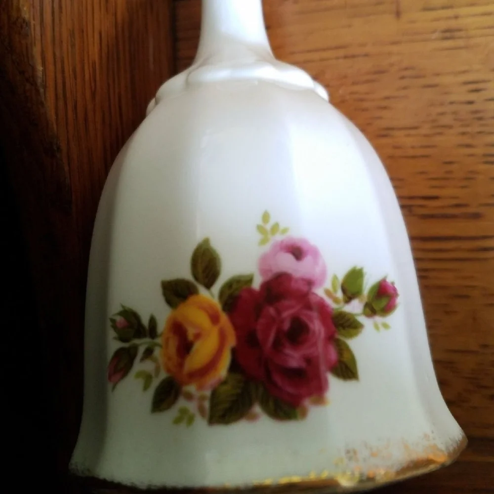 Floral Grandmother Bell